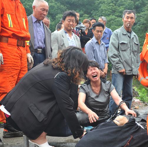 大型群众性活动重大安全事故罪