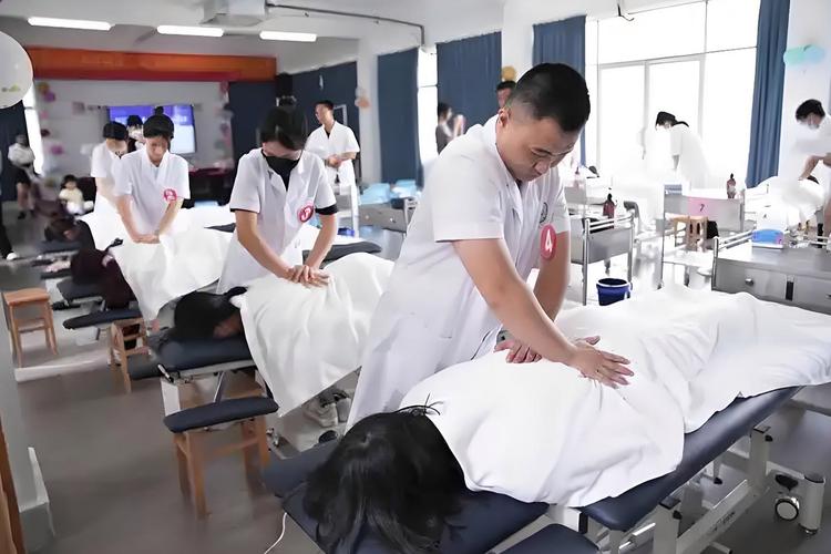 中医按摩针灸培训学校