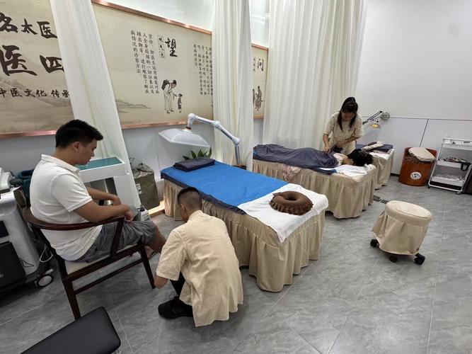 中医按摩针灸培训学校