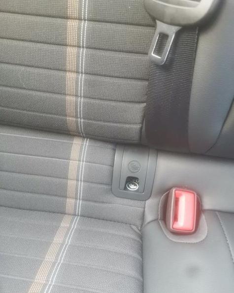 2025 安全座椅接口