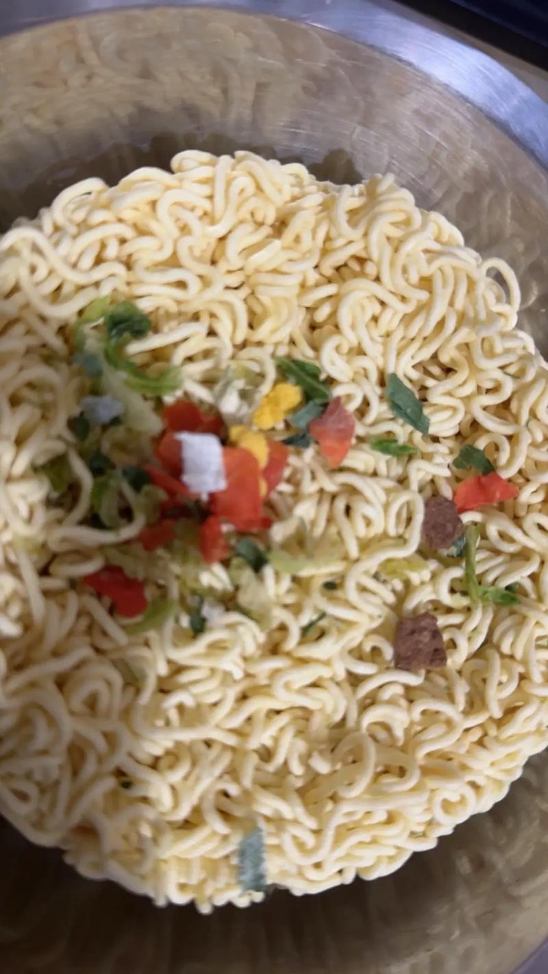 痛风的人能吃方便面吗