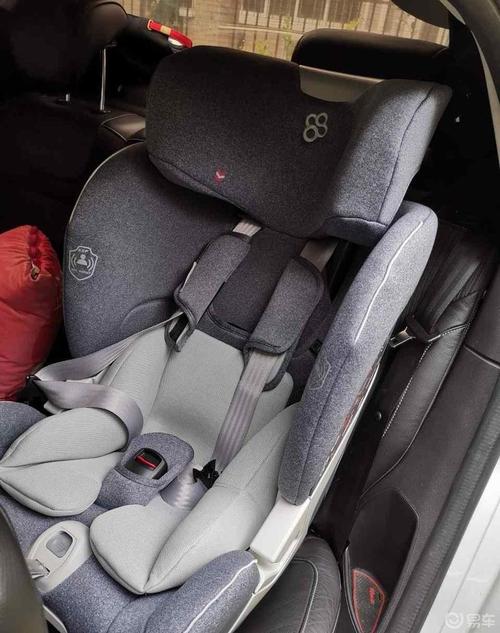 09福克斯 安全座椅
