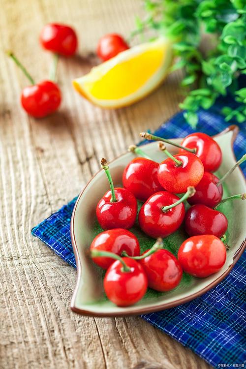 急性痛风吃什么水果好