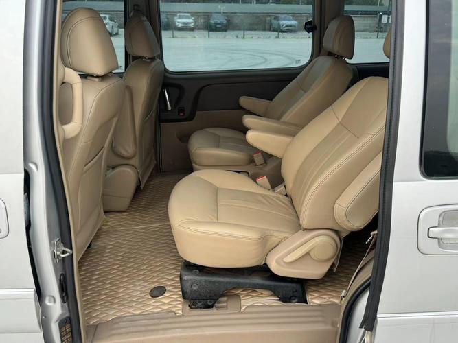 gl8老款 安全座椅