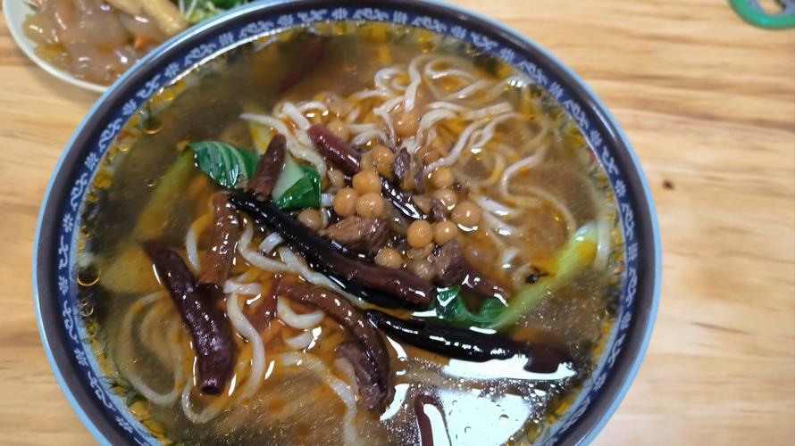 痛风可以吃牛肉板面吗