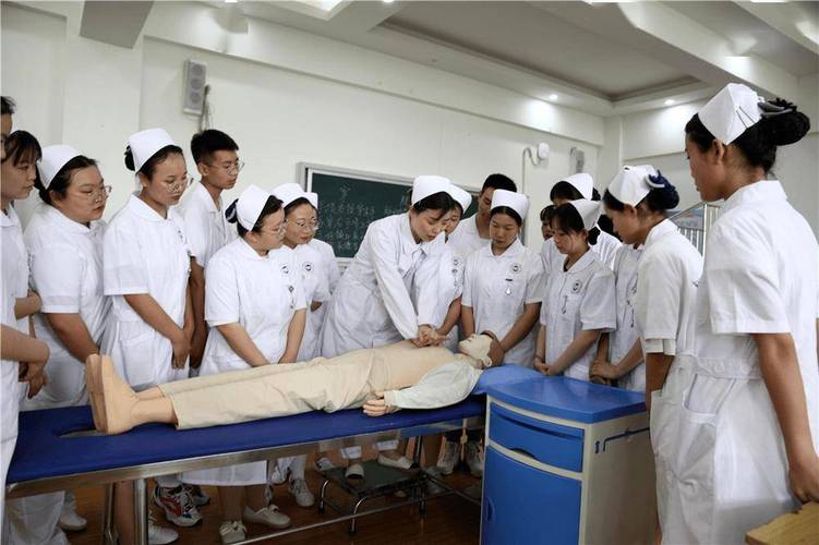 成都中医药大学针灸班