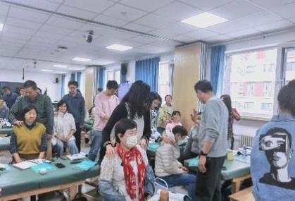 中医药大学针灸推拿班