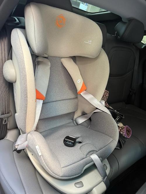 儿童座椅 安全带固定