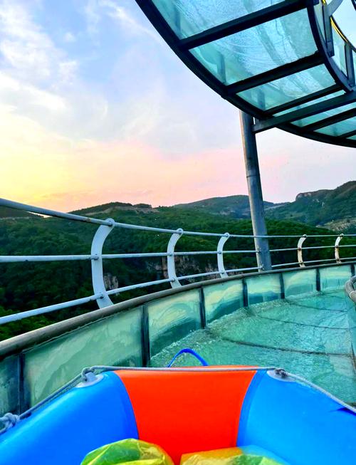 玻璃栈道玻璃的安全吗