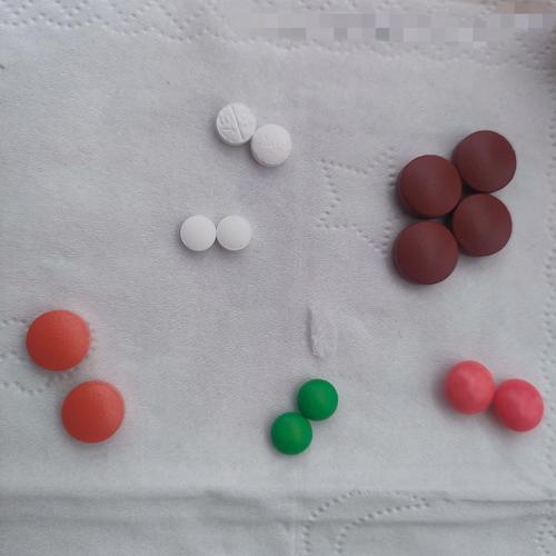 痛风脚肿抹什么药消肿