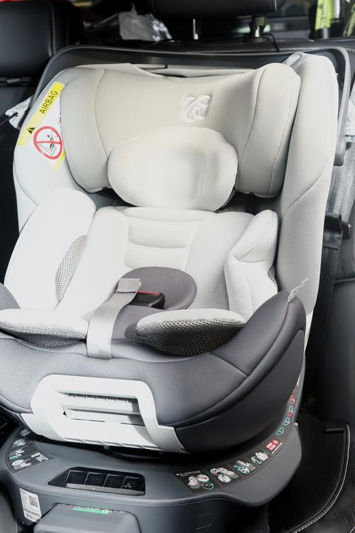 一岁宝宝用的安全座椅