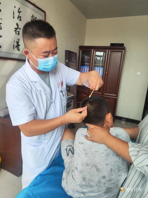 民间针灸高手治疗脑瘫