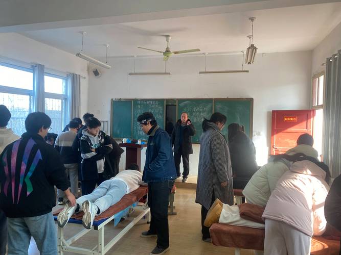 中医推拿针灸培训学校