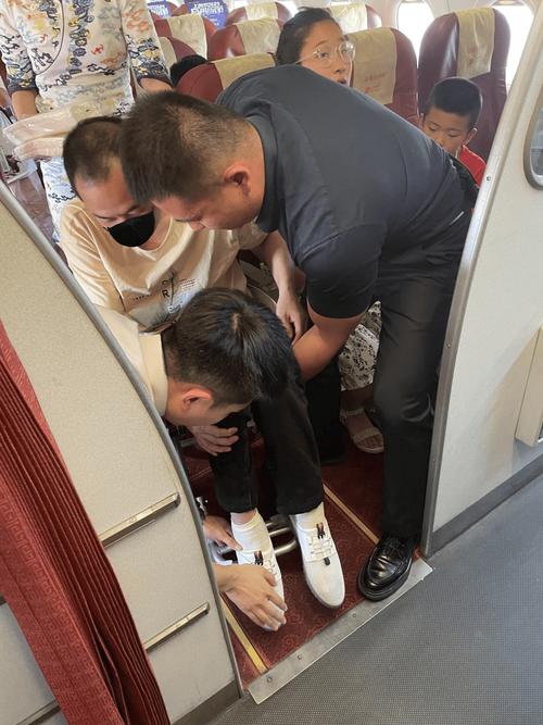 航空安全员和空姐区别