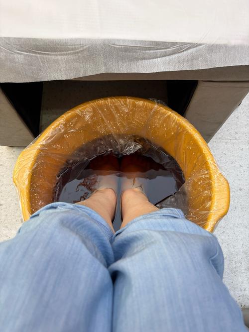 痛风用小苏打洗脚好吗