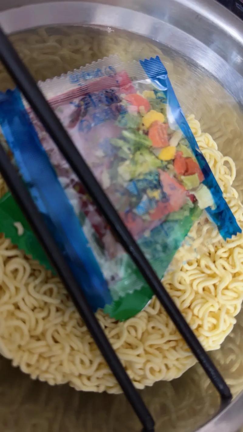 痛风患者能吃方便面吗