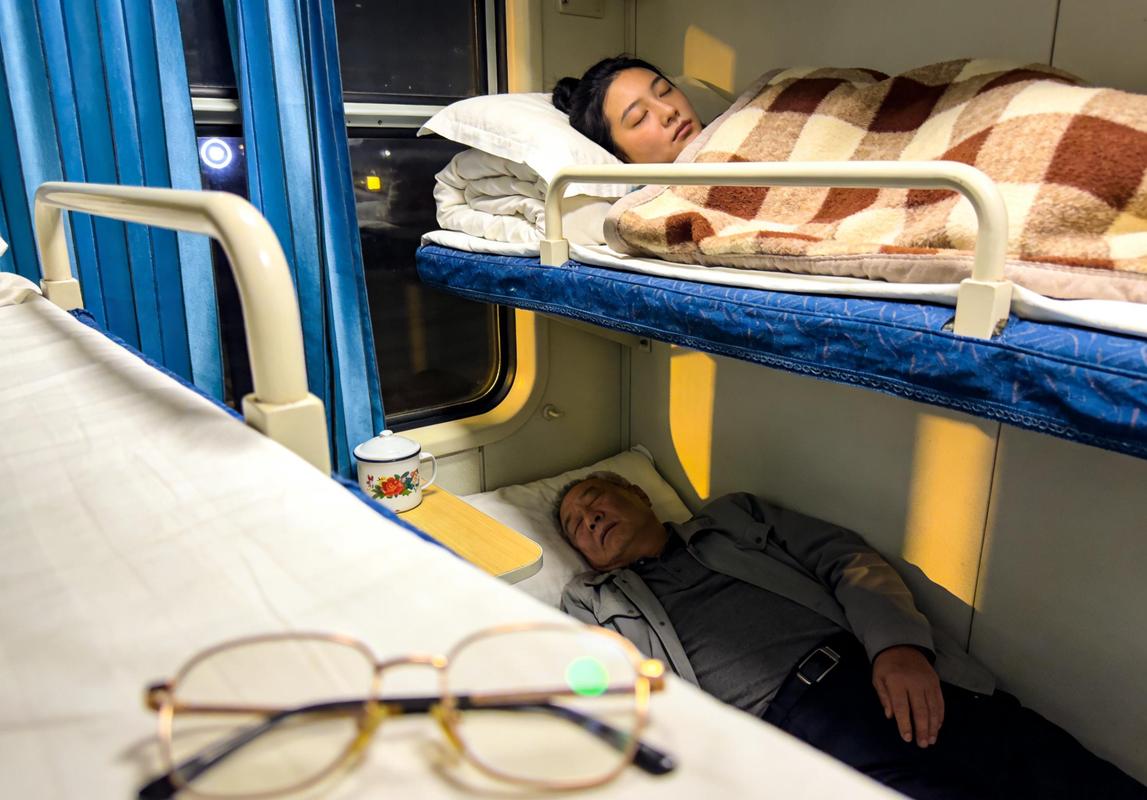 晚上坐火车卧铺安全吗