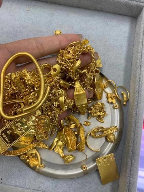 家里首饰藏在哪里安全