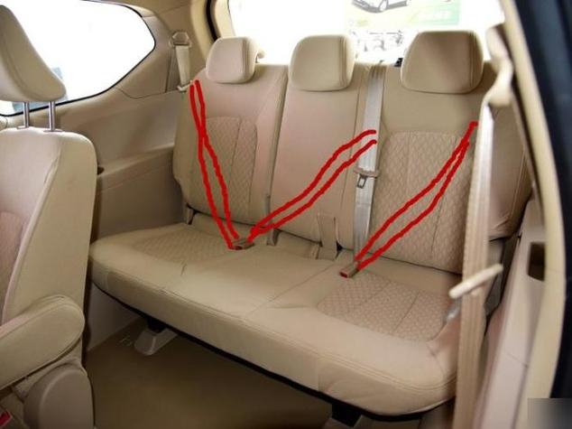 副驾驶和后座哪个安全