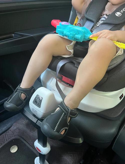 央视曝光儿童安全座椅