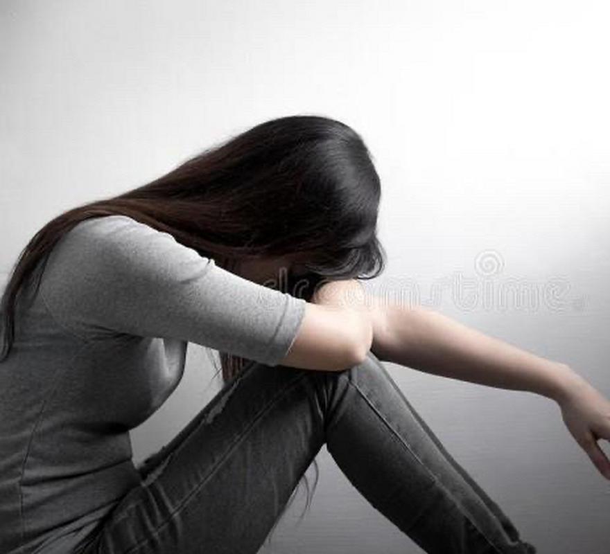 女人缺乏安全感的图片